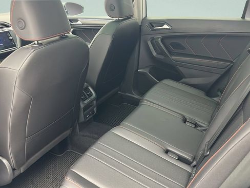 Used 2024 Volkswagen Tiguan Wolfsburg Edition AWD/4WD image 9