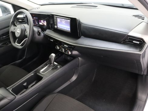 Used 2025 Nissan Kicks S FWD image 33