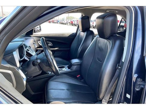 Used 2017 Chevrolet Equinox Premier w/ Enhanced Convenience Package AWD/4WD image 26