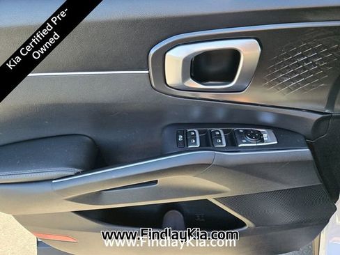 Certified 2023 Kia Sorento LX image 23