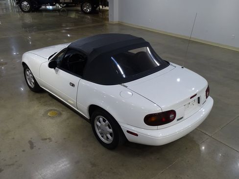 Used 1991 MAZDA MX-5 Miata RWD image 8