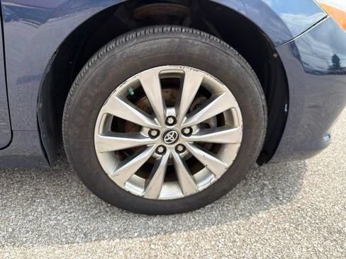 Used 2016 Toyota Camry XLE FWD image 30