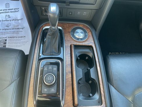 Used 2022 Nissan Armada SL w/ Captain's Chairs Package image 21