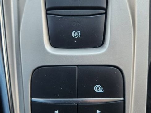 Used 2022 Ford Explorer XLT w/ Equipment Group 202A image 30