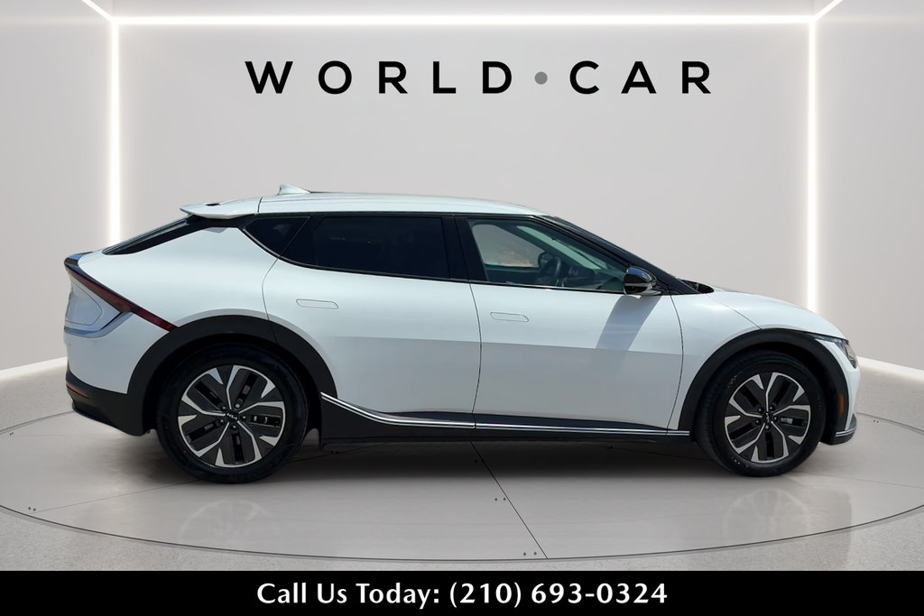 Used 2024 Kia EV6 Light RWD image 2