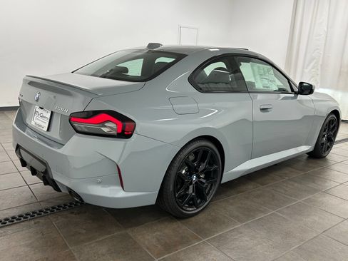 Used 2025 BMW 230i xDrive Coupe w/ M Sport Package AWD/4WD image 5