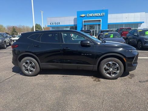 Used 2025 Chevrolet Blazer LT AWD/4WD image 7