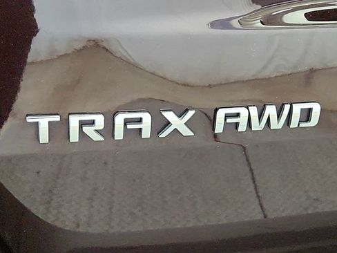 Used 2021 Chevrolet Trax LT image 27