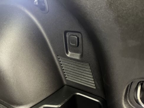 Certified 2024 Chevrolet Blazer LT w/ Convenience Package image 33