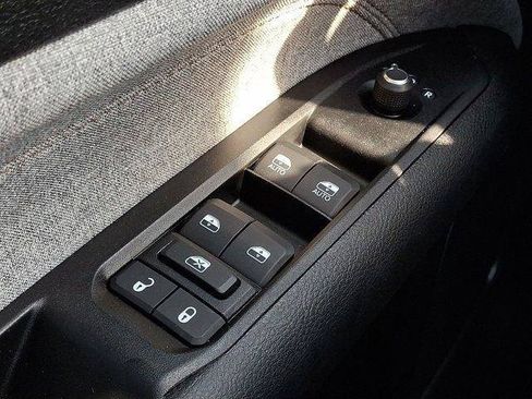 Certified 2022 Jeep Compass Latitude AWD/4WD image 29