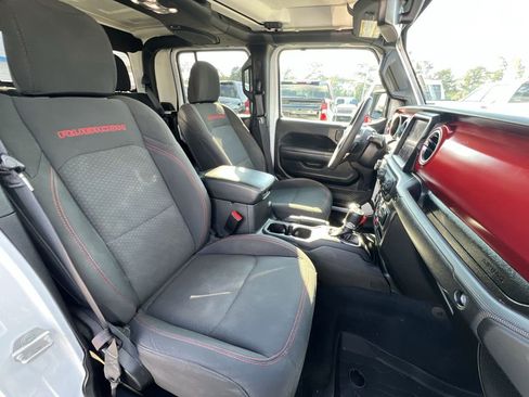 Used 2023 Jeep Gladiator Rubicon w/ Cold Weather Group image 38