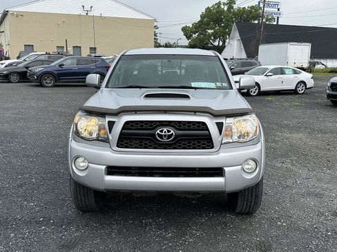 Used 2011 Toyota Tacoma 4x4 Double Cab w/ TRD Sport Pkg image 3