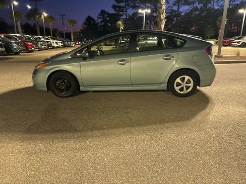 Used 2014 Toyota Prius Four image 8