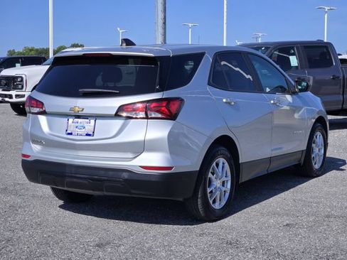 Used 2022 Chevrolet Equinox LS w/ LS Convenience Package FWD image 7