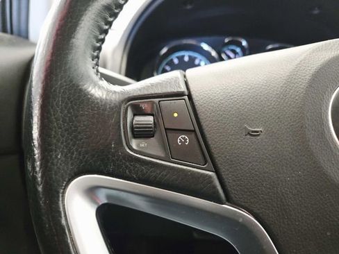 Used 2014 Chevrolet Captiva Sport LTZ image 16