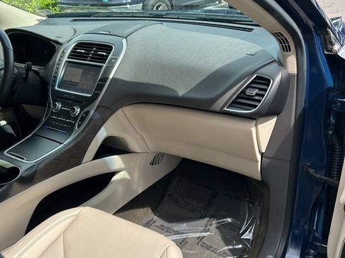 Used 2020 Lincoln Nautilus Reserve AWD/4WD image 7