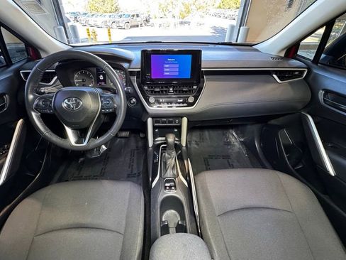 Certified 2024 Toyota Corolla Cross LE image 19