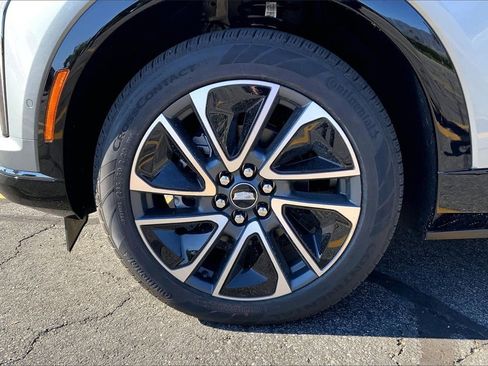 New 2026 Cadillac Optiq Sport 2 image 13