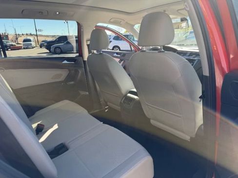 Used 2018 Volkswagen Tiguan SEL image 44