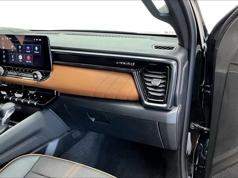 Used 2026 GMC Canyon AT4 w/ Nightfall Essentials Package AWD/4WD image 16