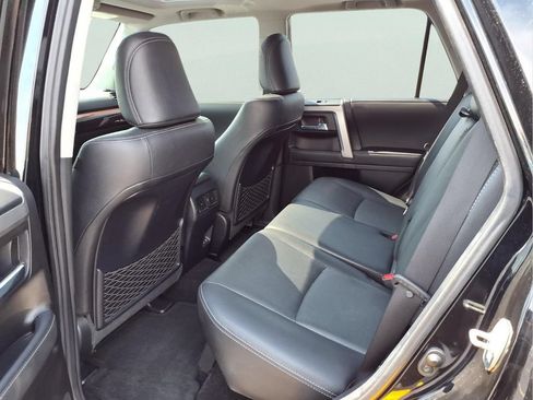 Used 2022 Toyota 4Runner Limited AWD/4WD image 21