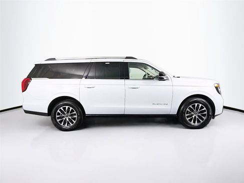 Used 2025 Ford Expedition Max Platinum AWD/4WD image 8