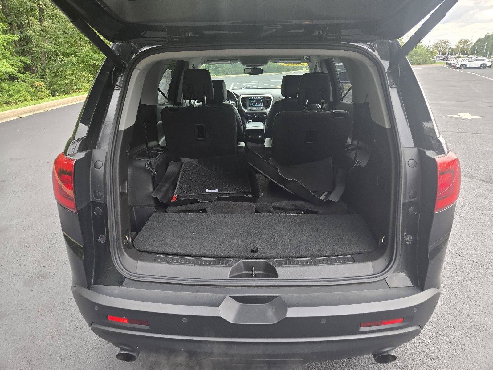Used 2019 GMC Acadia SLT w/ Black Edition AWD/4WD image 9