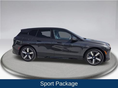 Used 2023 BMW iX xDrive50 w/ Premium Package AWD/4WD image 11