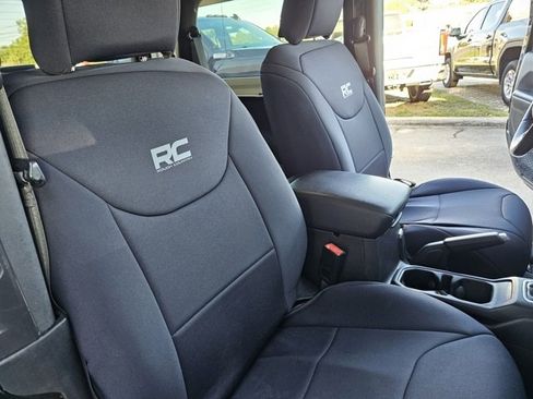 Used 2020 Jeep Wrangler Sport image 23