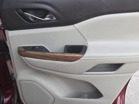 Used 2017 GMC Acadia Denali w/ Technology Package image 18