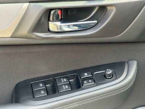 Used 2017 Subaru Outback 2.5i Premium image 14