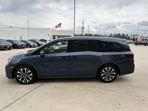 Certified 2026 Honda Odyssey Elite image 5