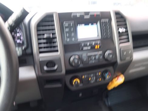 Used 2022 Ford F250 XL RWD image 11