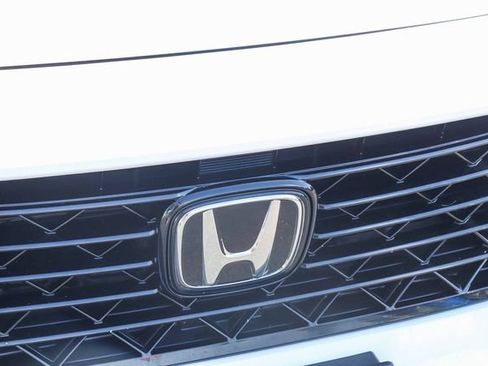 Used 2024 Honda Accord Touring image 6