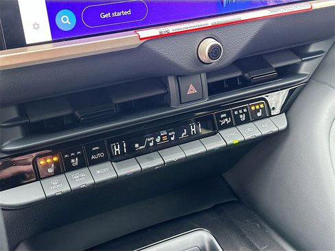 New 2025 Toyota Crown Signia image 16