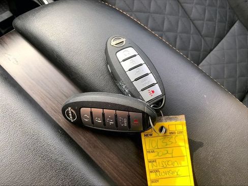 Used 2024 Nissan Murano Platinum w/ Cargo Package FWD image 34