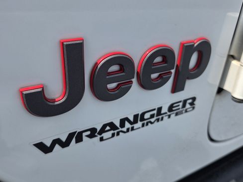 Used 2021 Jeep Wrangler Unlimited Rubicon AWD/4WD image 5