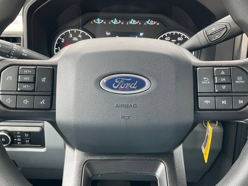 New 2025 Ford F350 XL w/ STX Appearance Package AWD/4WD image 40