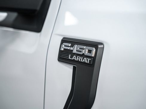 Certified 2023 Ford F150 Lariat w/ Equipment Group 502A High image 18