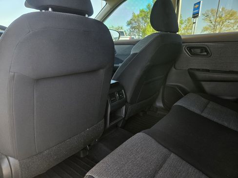 Used 2021 Nissan Rogue S image 26