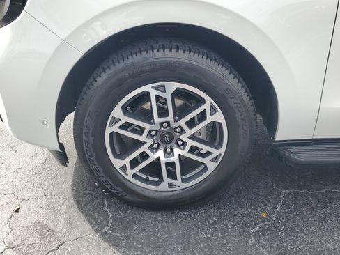 Certified 2025 Ford Expedition Max Active image 5