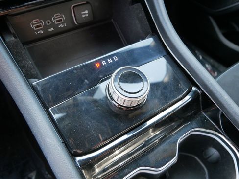 Used 2022 Jeep Grand Cherokee L Laredo image 28