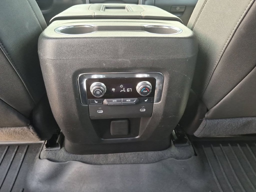 Used 2024 GMC Yukon XL AT4 w/ Technology Package AWD/4WD image 38