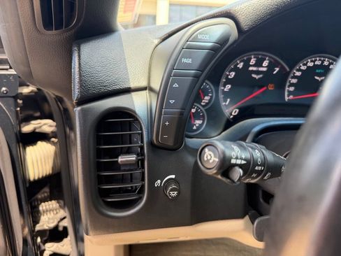Used 2009 Chevrolet Corvette Coupe w/ Preferred Equipment Group RWD image 20