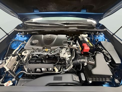 Used 2019 Toyota Camry SE FWD image 23