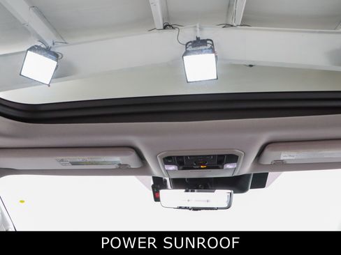 Used 2024 Toyota Tundra Limited image 23