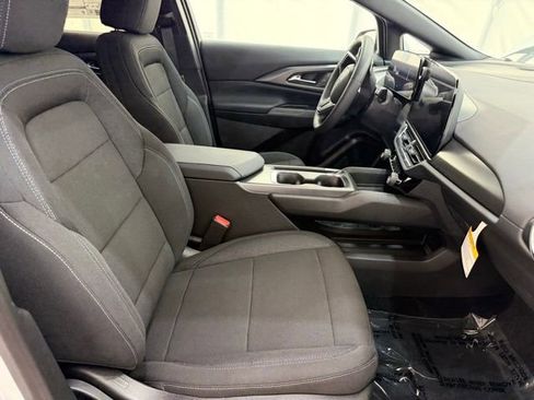 New 2026 Chevrolet Equinox EV LT image 16