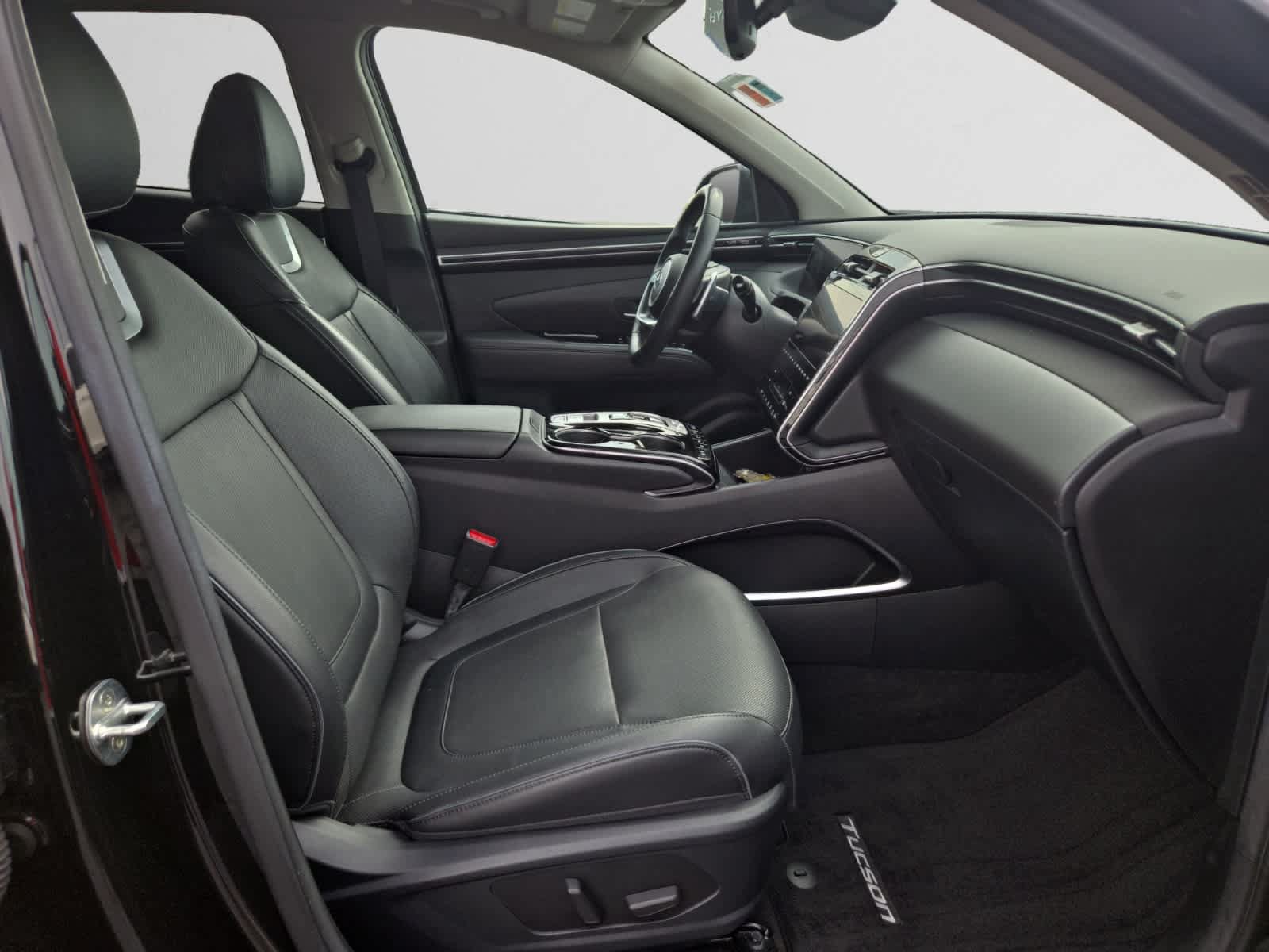 Used 2022 Hyundai Tucson Limited w/ Cargo Package AWD/4WD image 15