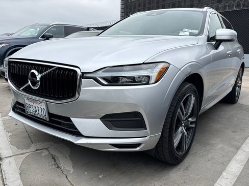 Used 2020 Volvo XC60 T5 Momentum AWD/4WD image 2
