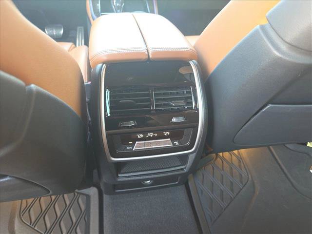 Used 2021 BMW X5 sDrive40i w/ M Sport Package RWD image 19